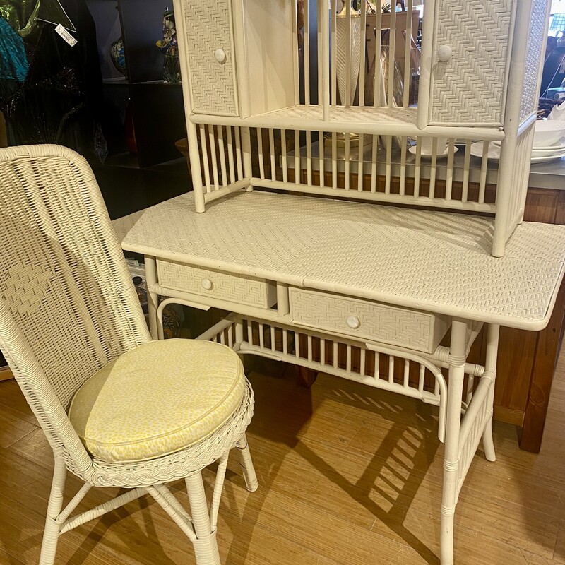 Desk/Hutch/Chair Vintage