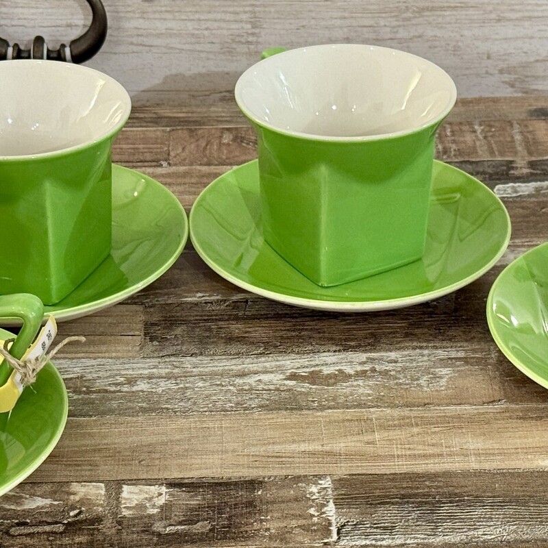Unique Cups & Saucers Johnson,
Size: 8 Pieces