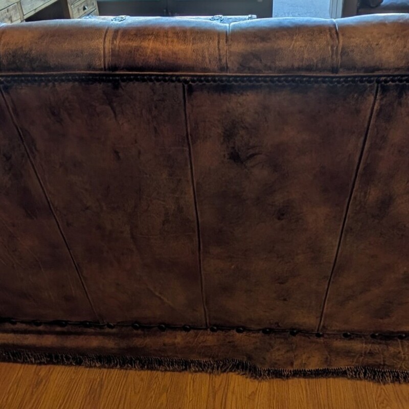 Old Hickory Tannery Leather, Brown, Chesterfield<br />
72 x 38 x 42h