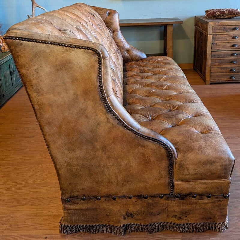 Old Hickory Tannery Leather, Brown, Chesterfield<br />
72 x 38 x 42h