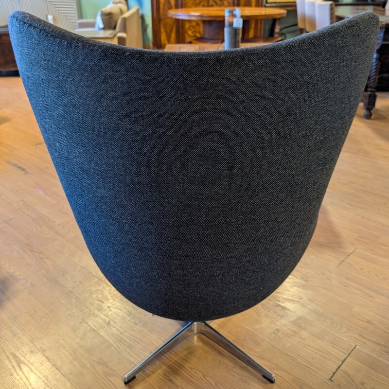 Modern Egg Chair, Gray, Swivel<br />
31 x 29 x 42h
