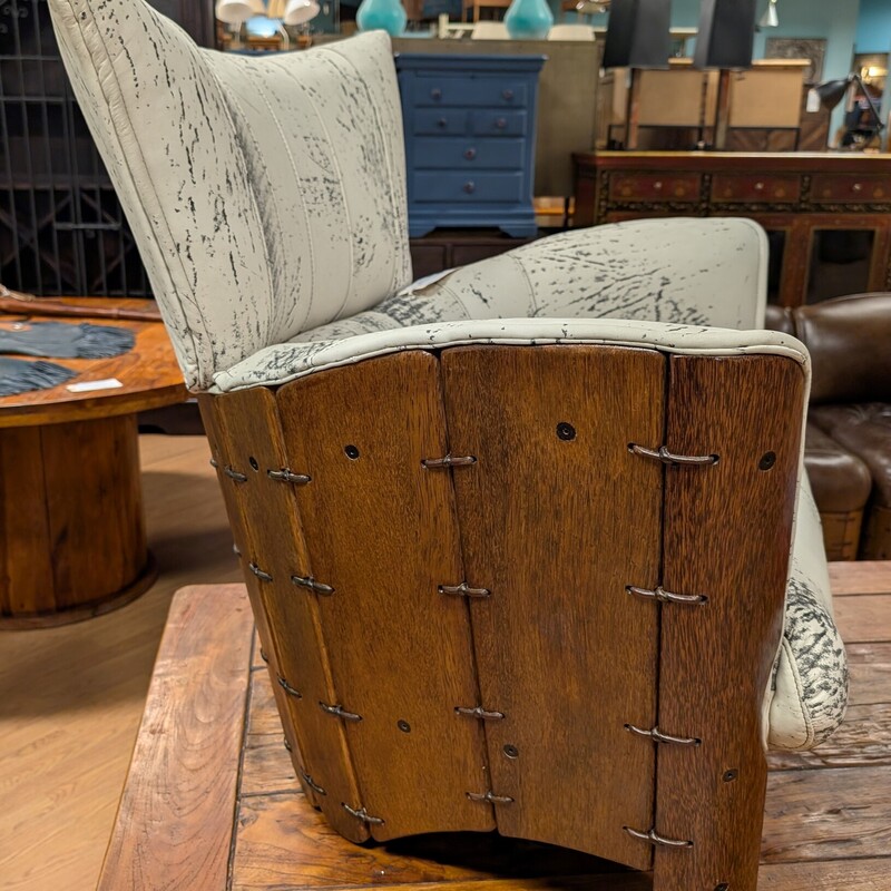 Moorea Armchair PGMR001, Leather, Cream<br />
41 x 28 x 38.50h