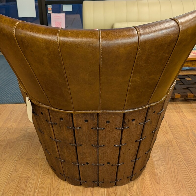 Moorea Armchair PGMR001, Leather, Brown<br />
41 x 28 x 38.50h