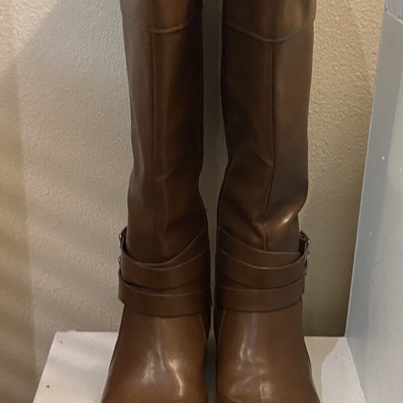 Brw Faux Lther Tall Boot<br />
Brown<br />
Size: 9/9.5