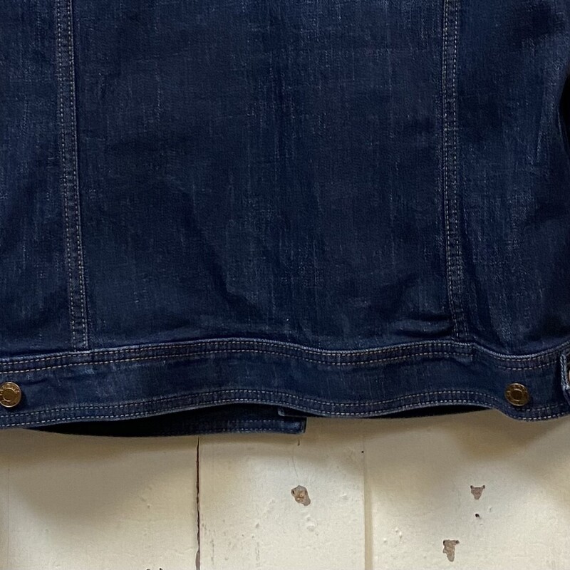 Denim Jacket<br />
Blue<br />
Size: X R $99
