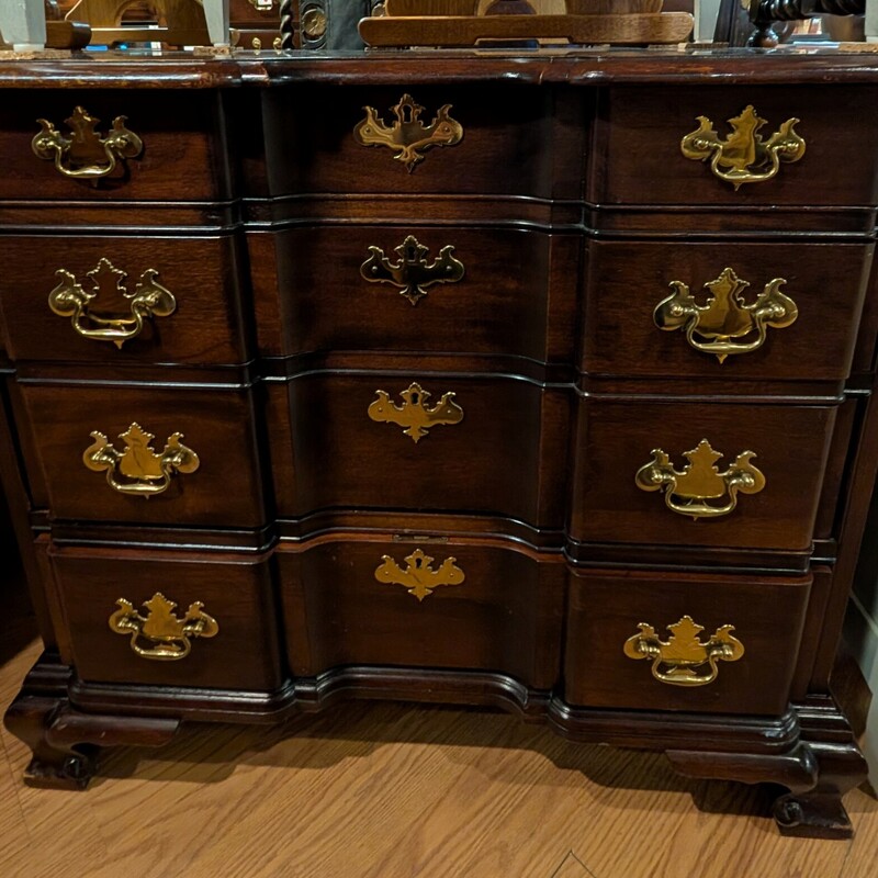Ethan Allen Bachelor Chst