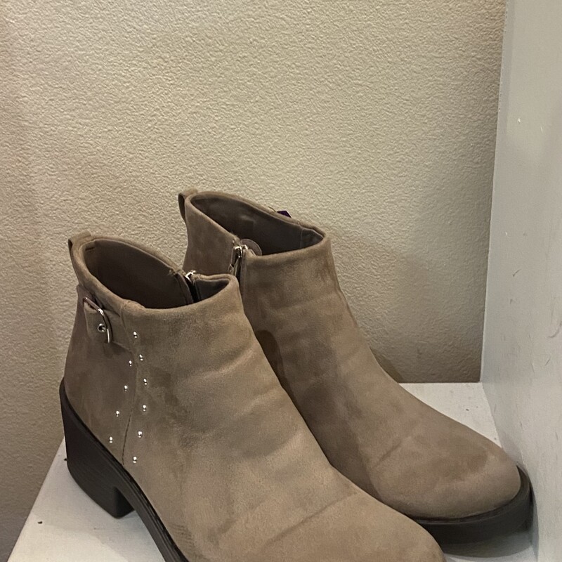 NWT Tan Fab Stud Bootie