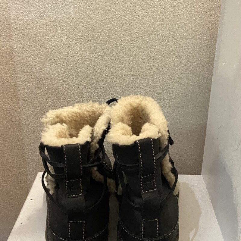 Blk Lther Sherpa Boot<br />
Black<br />
Size: 12 R$159