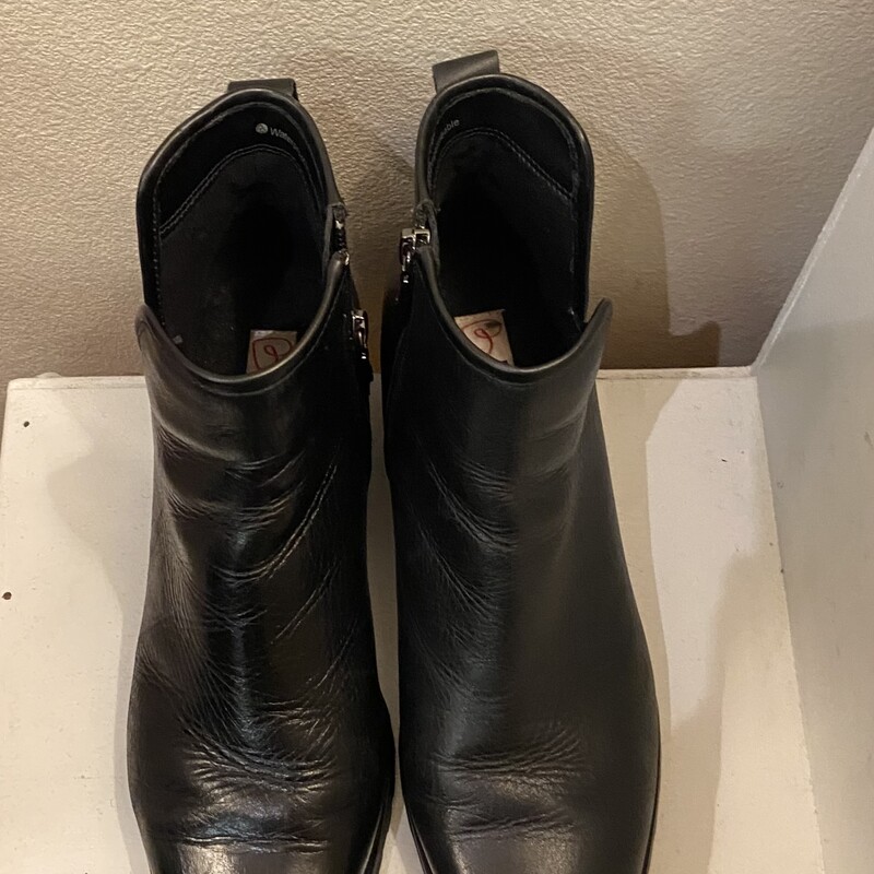 Blk Lthr H20proof Boot<br />
Black<br />
Size: 9 R $174