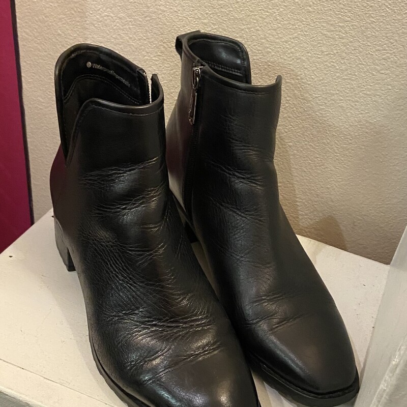 Blk Lthr H20proof Boot<br />
Black<br />
Size: 9 R $174