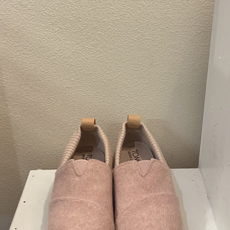 Pink Fuzzy Slip Sneaker<br />
Pink<br />
Size: 7