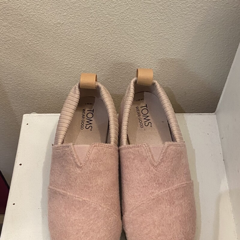 Pink Fuzzy Slip Sneaker<br />
Pink<br />
Size: 7