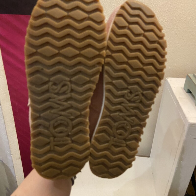 Pink Fuzzy Slip Sneaker<br />
Pink<br />
Size: 7