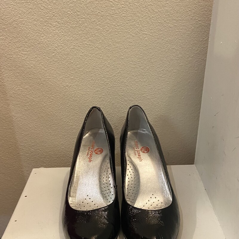 Blk Pat Lther Heel<br />
Blac<br />
Size: 8 R$95