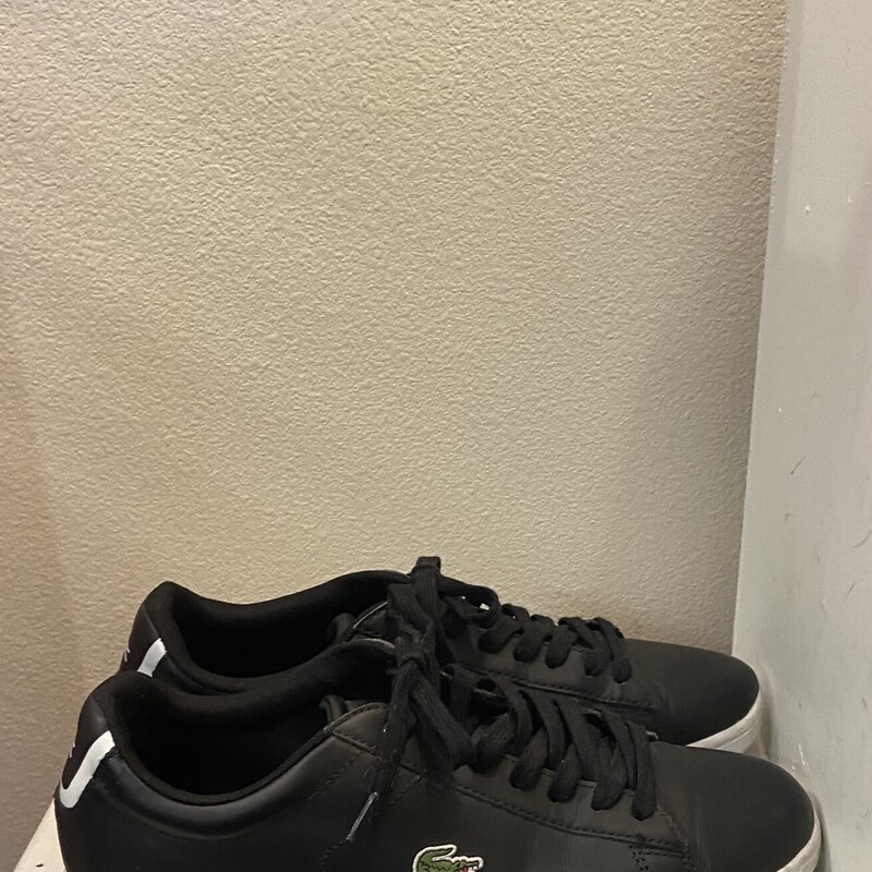 Blk Leather Sneaker<br />
Black<br />
Size: 8 R$100