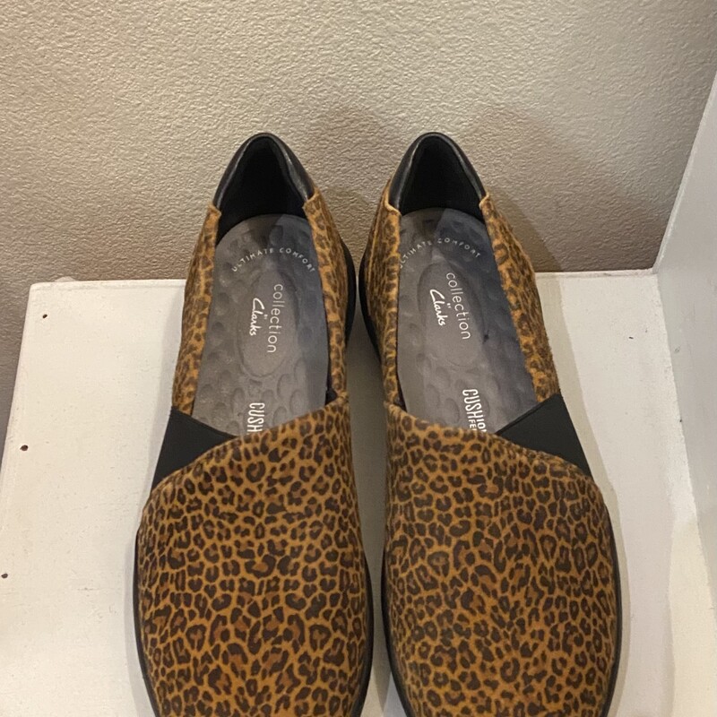 Brw/Blk Leop Fab Slipon<br />
Brw/Blk<br />
Size: 8.5 R$83