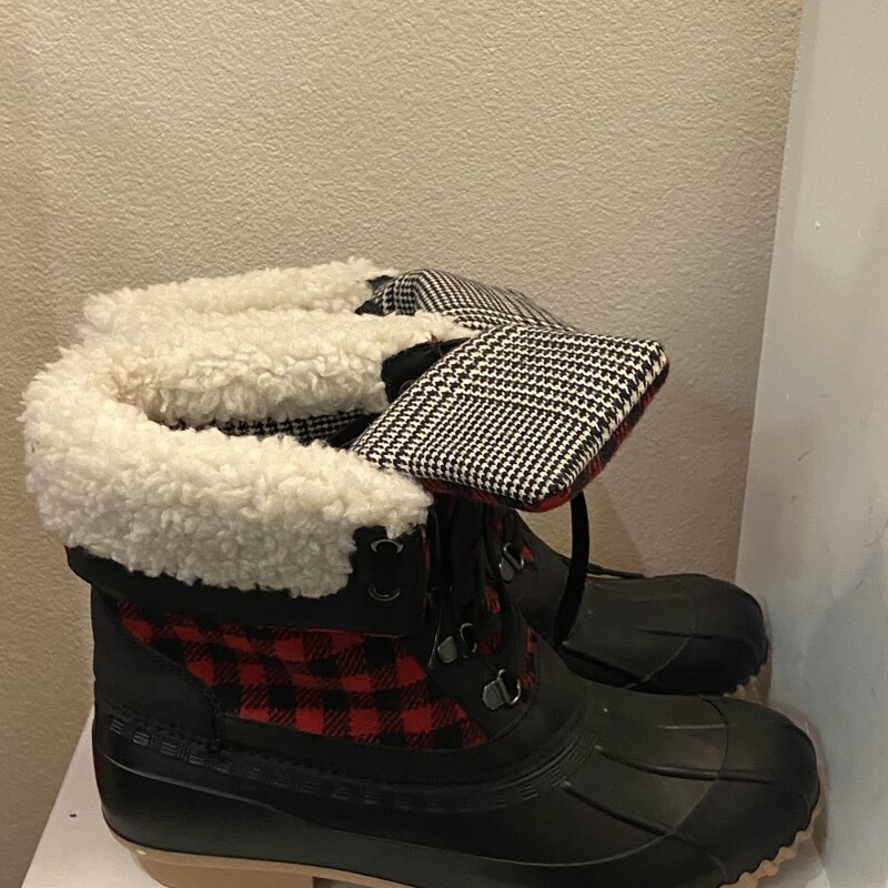 Blk/rd Bfflo Plaid Boot<br />
Blk/Red<br />
Size: 9.5