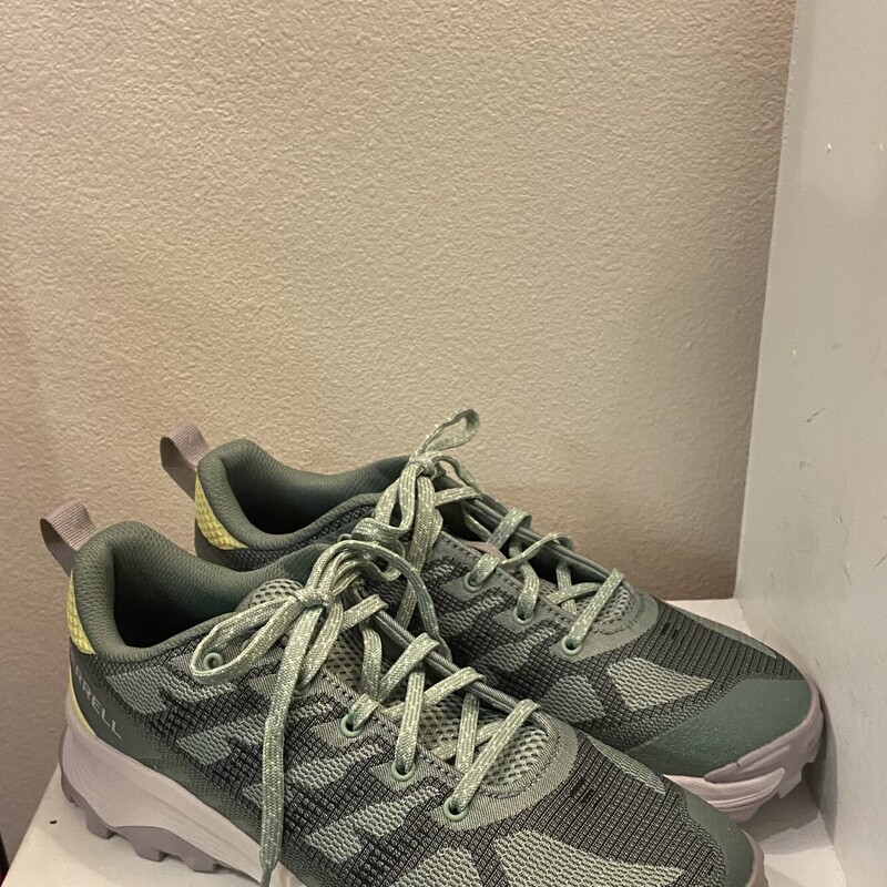 Sage/neon Running Shoe