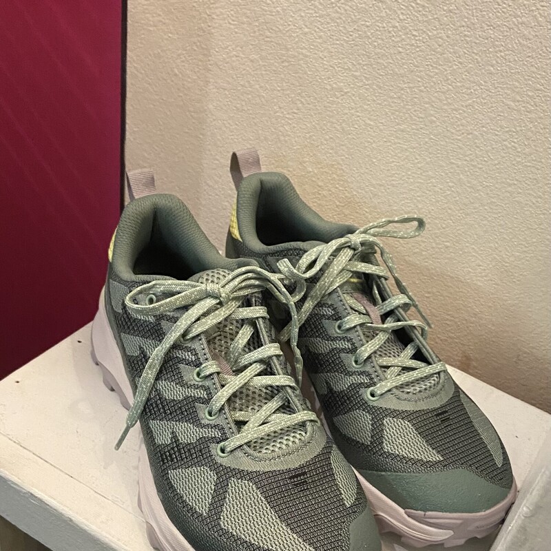 Sage/neon Running Shoe<br />
Sage/neo<br />
Size: 8.5 R $99