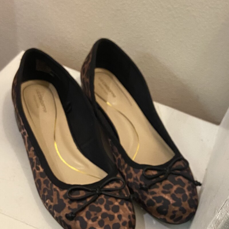 Brw/B Leop Sat Flat<br />
Brw/Bk<br />
Size: 7 R$60