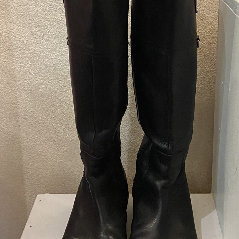 Blk Leather Tall Boots<br />
Black<br />
Size: 8 R$130