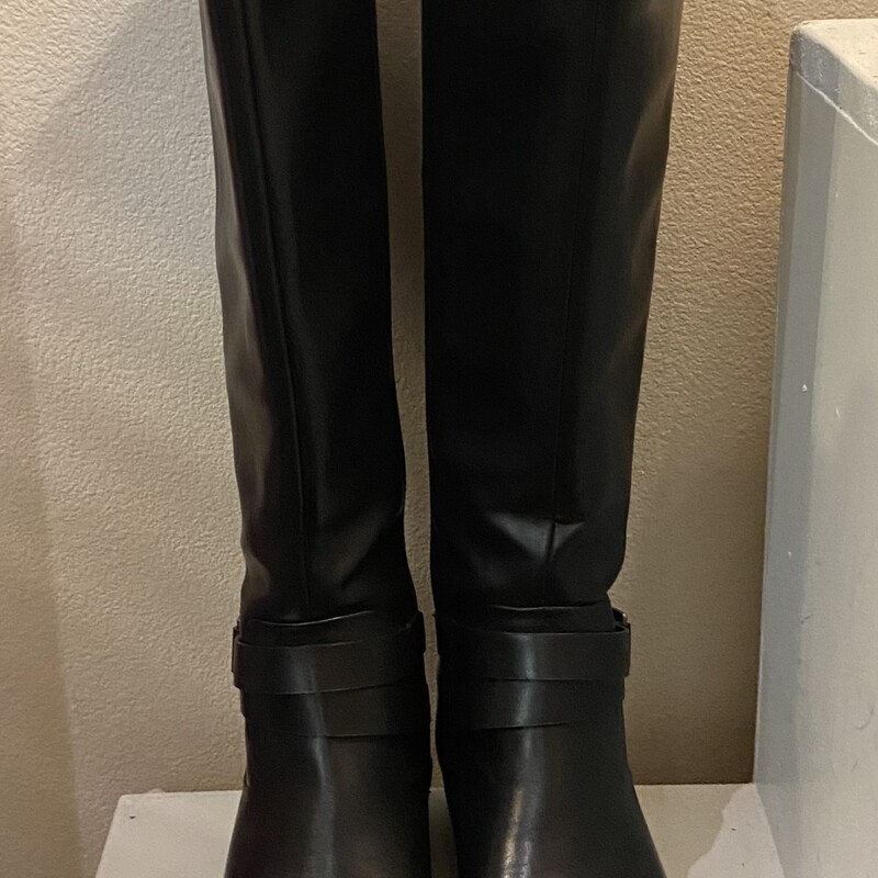 Blk Tall Boots<br />
Black<br />
Size: 9.5 R $80