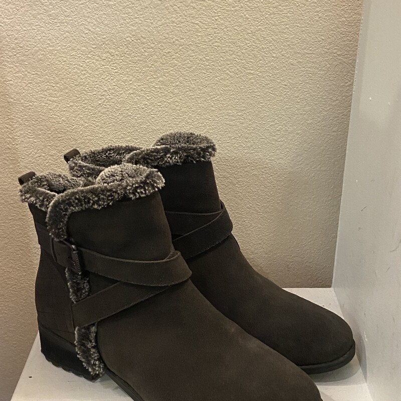 EUC Char Suede Boot