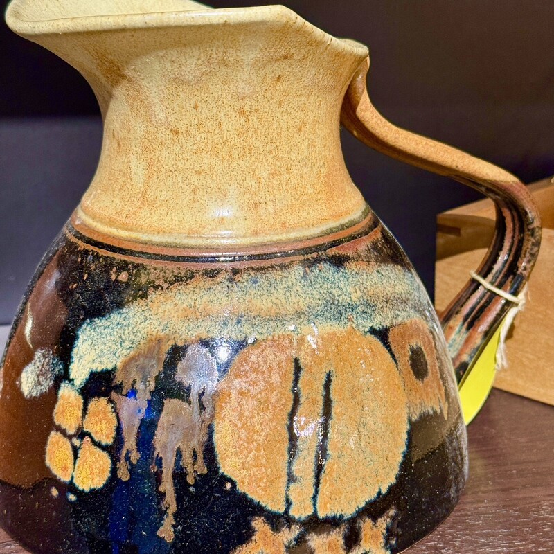 Pitcher Signed Pottery,
Size: 7x8