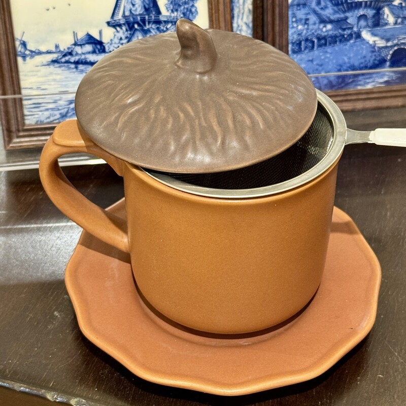 Tea Cup & Strainer Acorn
