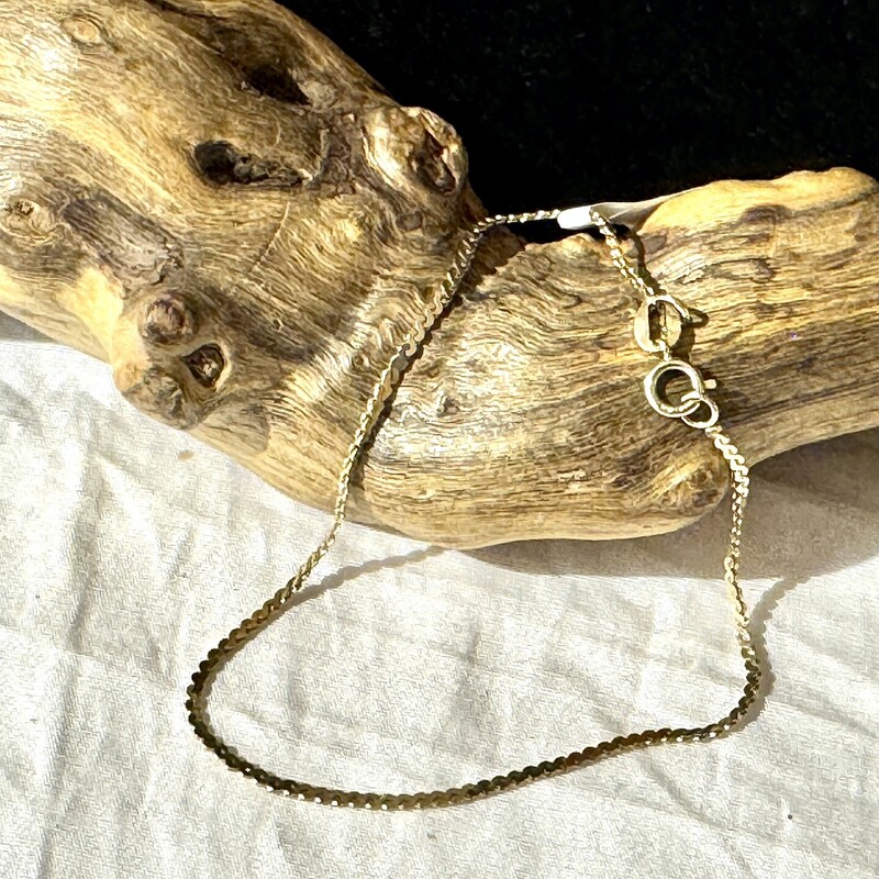 14k Bracelet, chain.