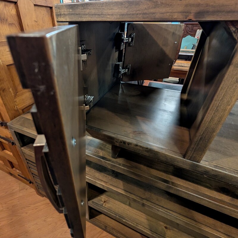 Legends Avondale Coffee, 4 Doors, Double Sided
48 x 20 x 20h