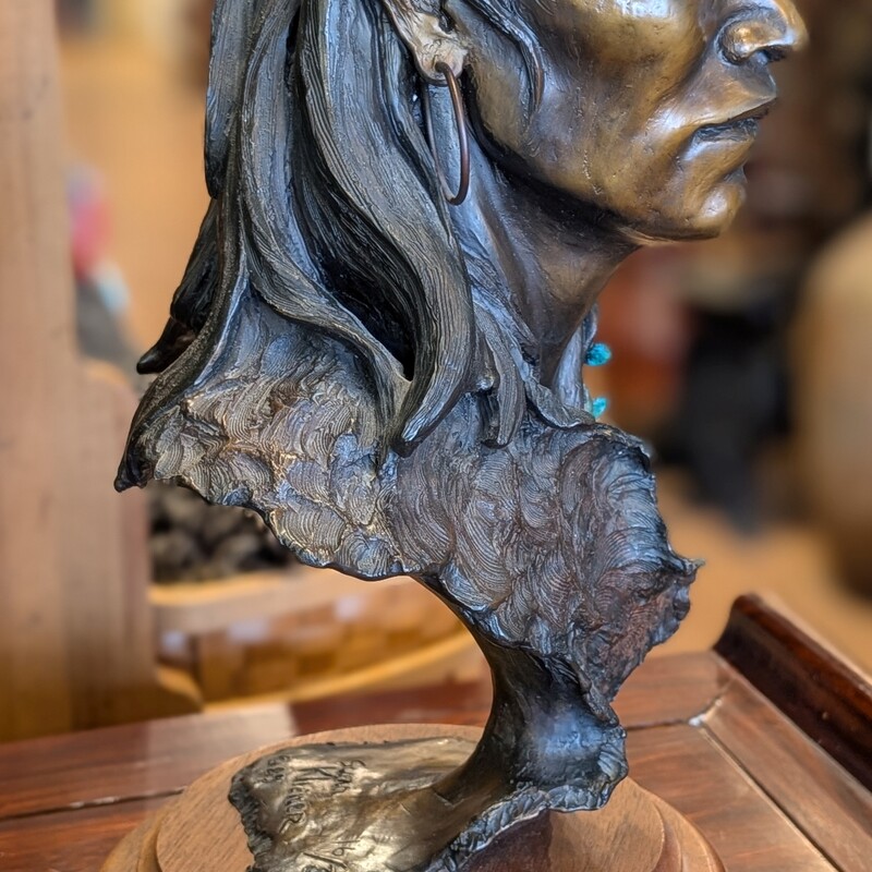 Susan Kliewer Zuni Man, Bronze, Sculpture
Limited Edition
9in round x 17h