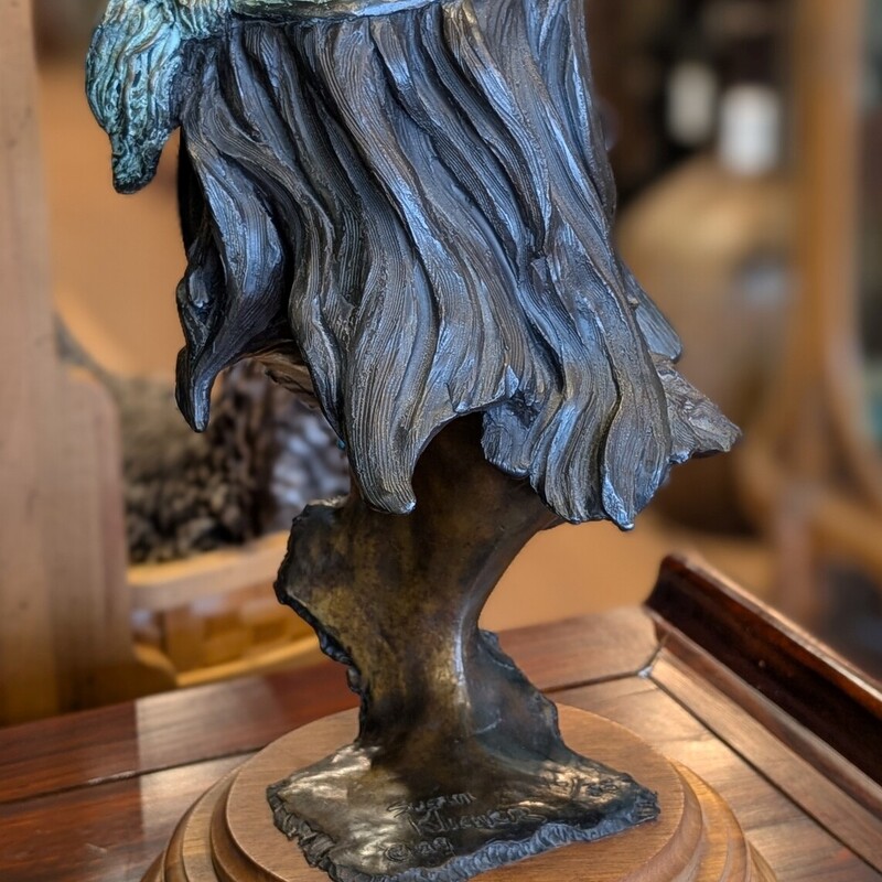 Susan Kliewer Zuni Man, Bronze, Sculpture<br />
Limited Edition<br />
9in round x 17h