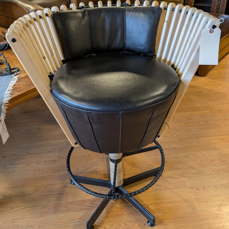 Tavarua Stool Set of 2, Black Leather, Blonde Wood
26 x 25 x 37h
Seat Height 29