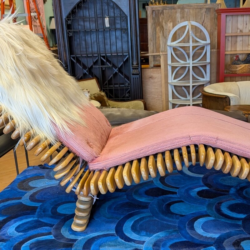 Luxor Pink Flamigo Chaise, White, Light Stain
Hide and Sheepskin
32 x 64l x 32h