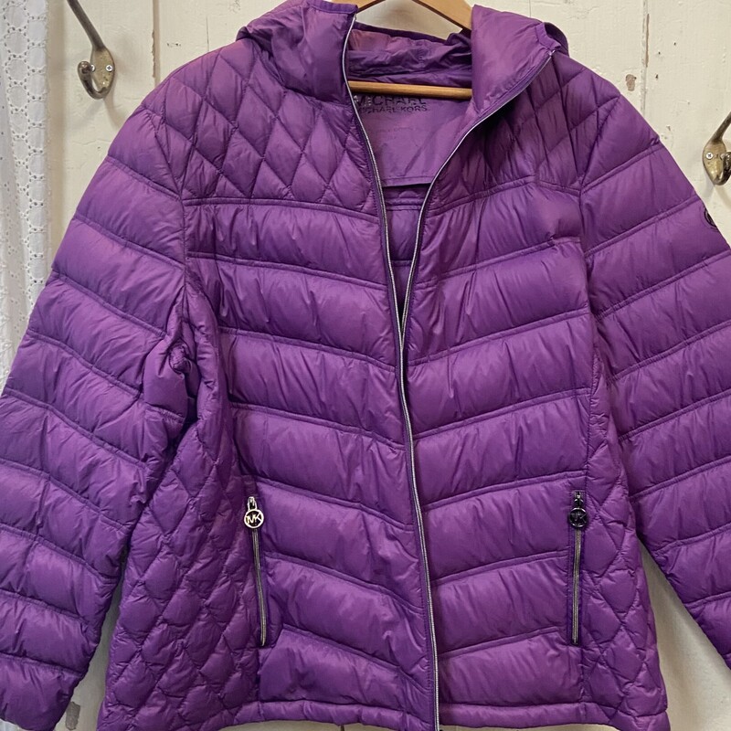 Purple Pack Down Coat<br />
Purple<br />
Size: 2X R$179
