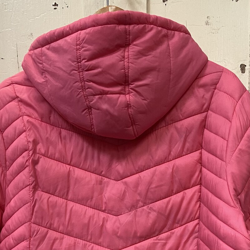 Pink Nylon Puffly Coat<br />
Pink<br />
Size: 3X