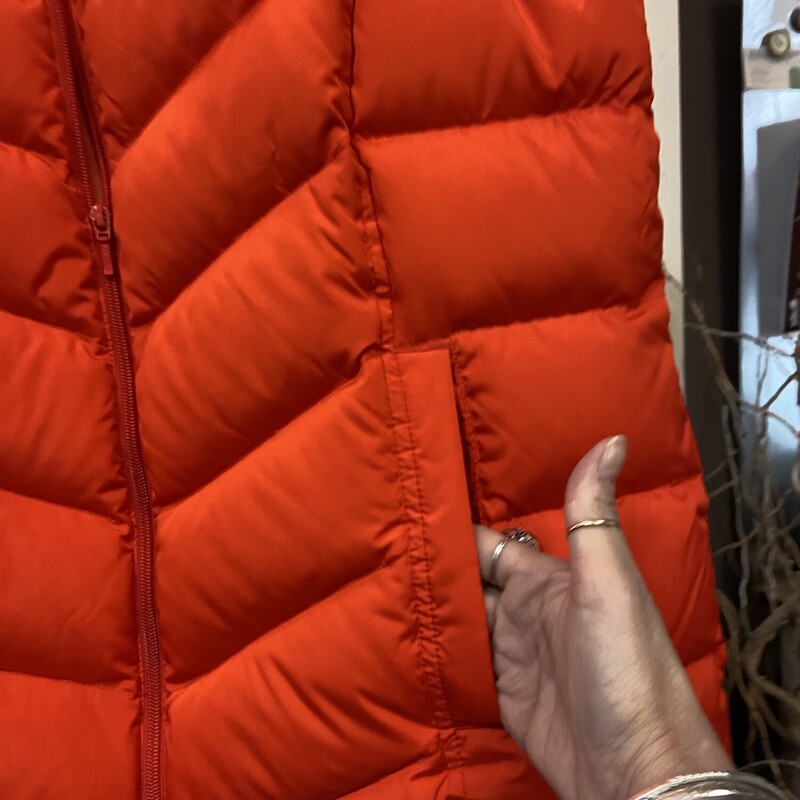 Org Puffy Down Vest<br />
Org<br />
Size: 18 R$90