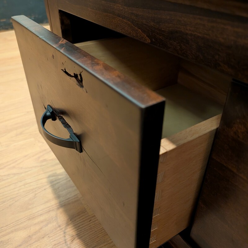 Woodley Brothers Coffee, Dark Stain, 3 Drawer
48 x 30 x 17h