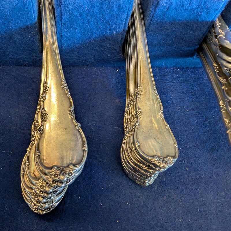 Lunt Modern Victorian, Flatware,  41 Pcs