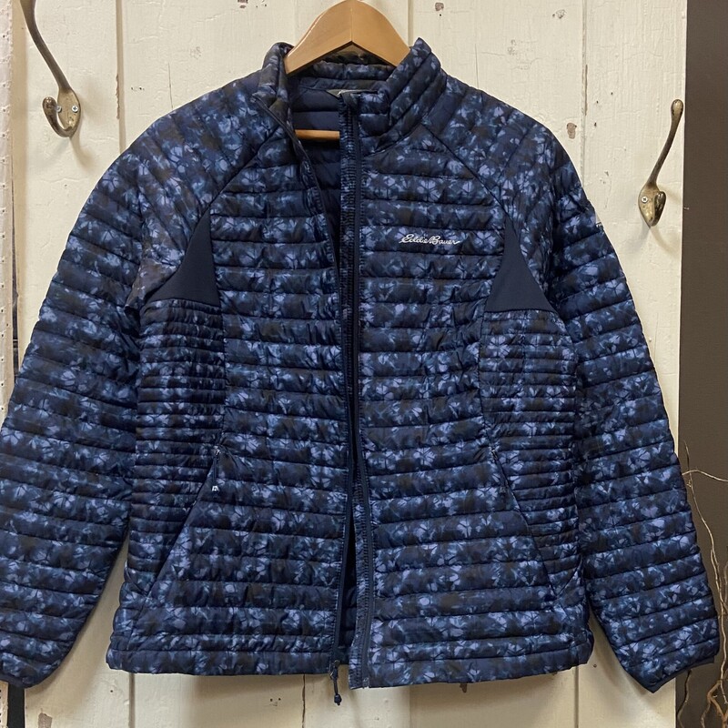 Blu/Lav Down Coat
Blu/Lav
Size: L R$136