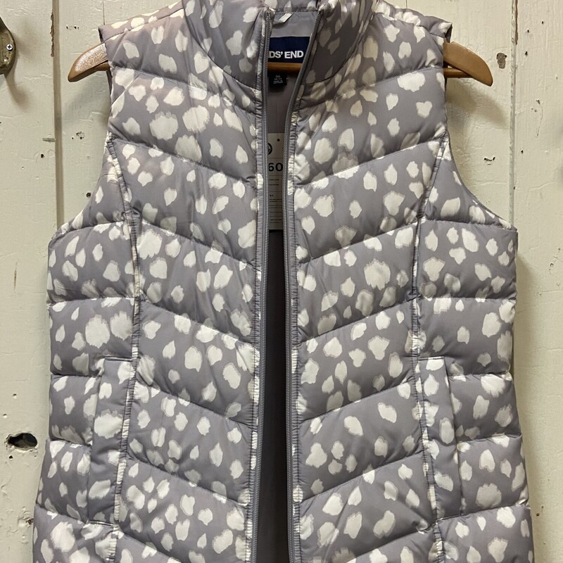 NWT Gry/W Down Vest<br />
Gry/Wt<br />
Size: 10/12 $89