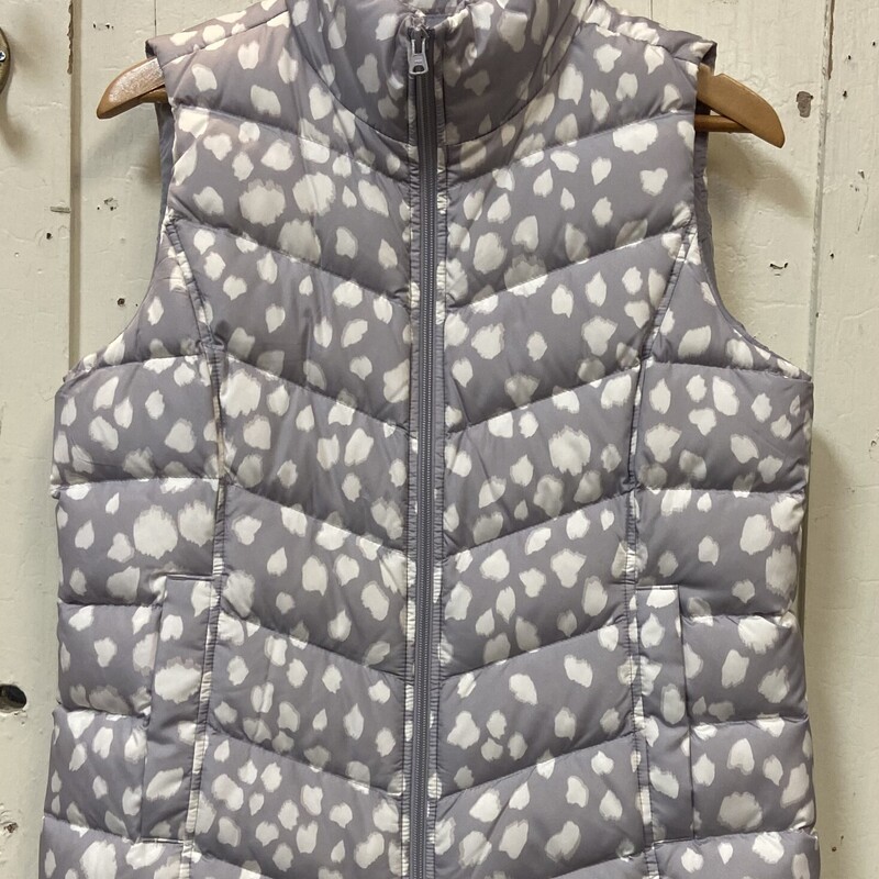 NWT Gry/W Down Vest<br />
Gry/Wt<br />
Size: 10/12 $89