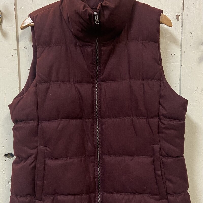 Maroon Puffy Vest
Maroon
Size: XL R$50