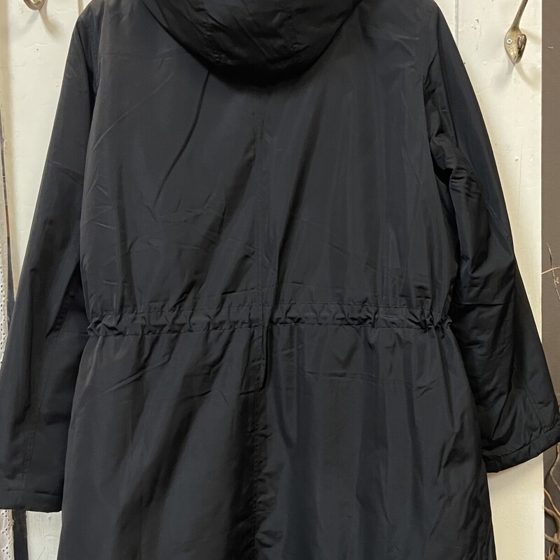 Blk Faux Fur Trim Coat<br />
Black<br />
Size: XL R$115