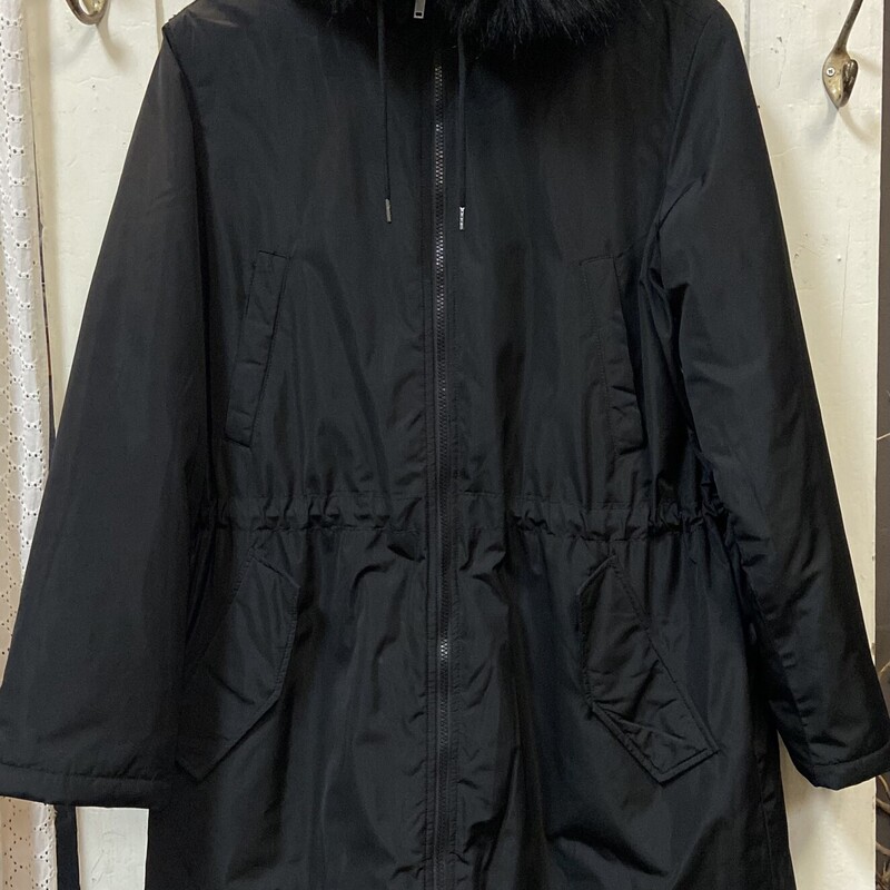 Blk Faux Fur Trim Coat<br />
Black<br />
Size: XL R$115