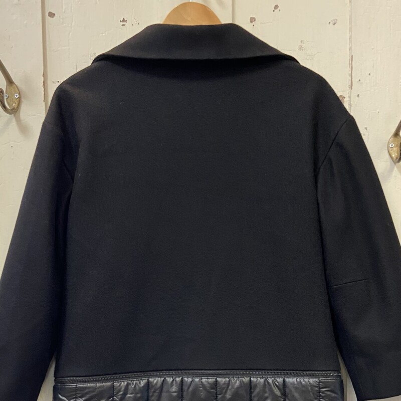 Blk Wool Quilt Coat<br />
Black<br />
Size: M R$568