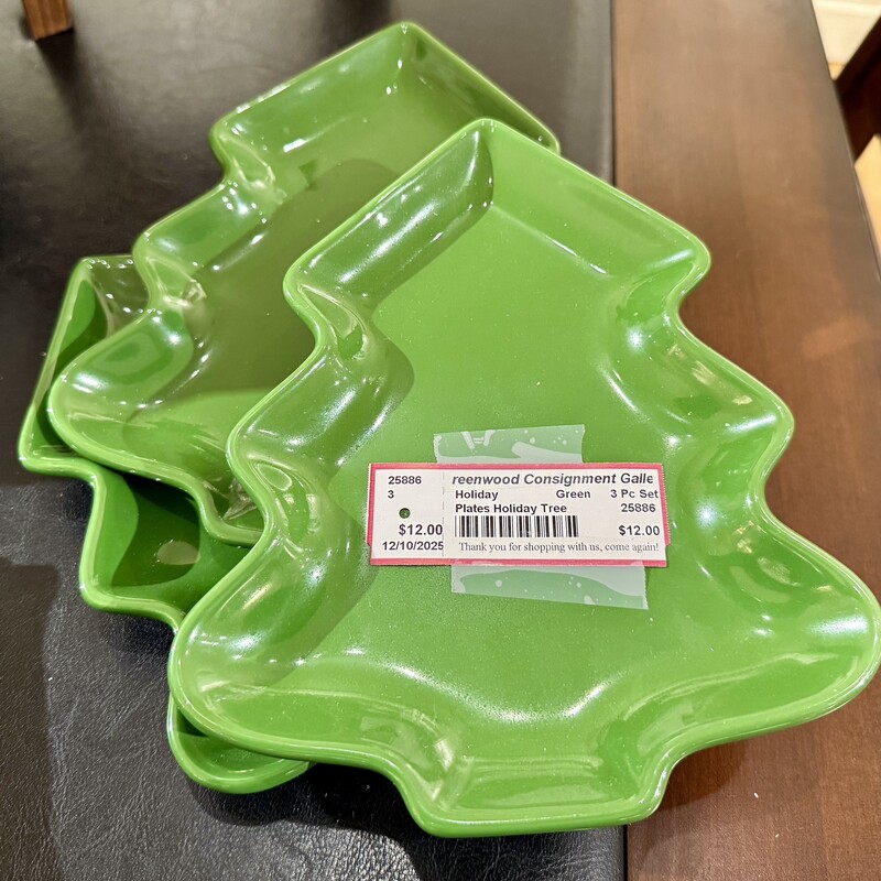 Plates Holiday Tree