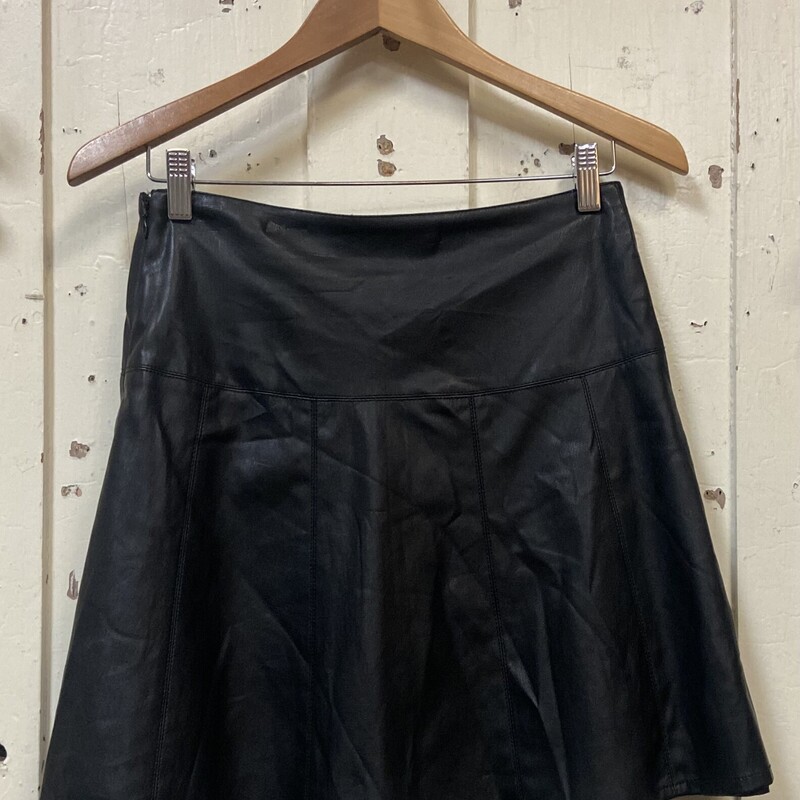 NWT Blk Faux Lther Skirt<br />
Black<br />
Size: 0 R $90