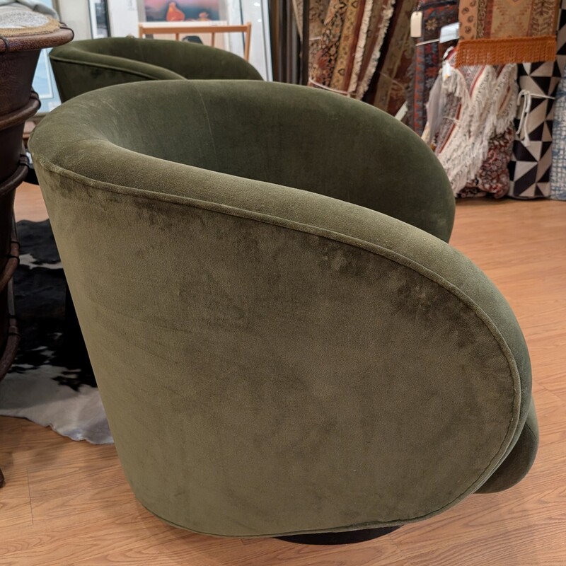 Rotunda Swivel Accent Chairs, Green *PAIR*
36 x 36 x 30h